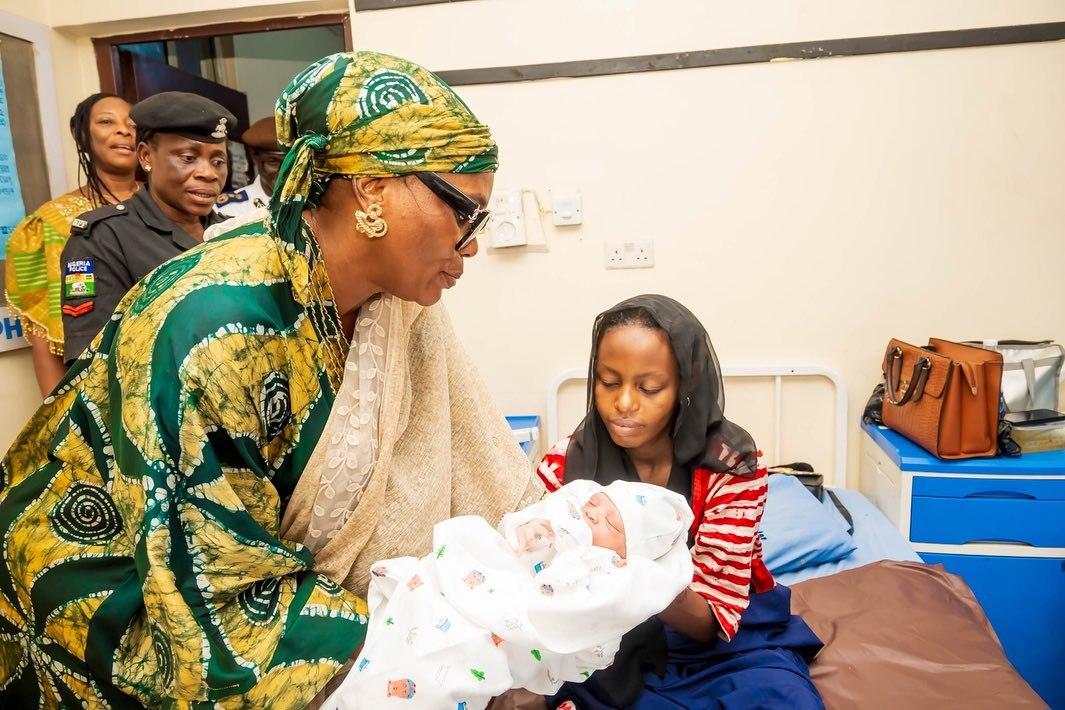 First Child Delivered at the Iru-VI Primary Health Centre image 3